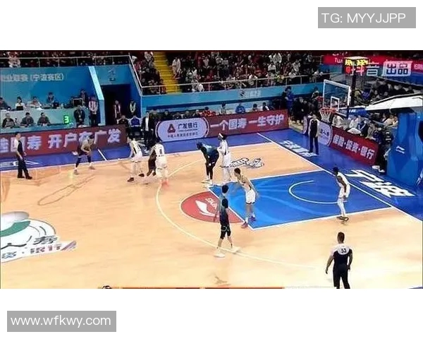 CBA赛场罚球法尔争议引发热议球迷与专家各执己见