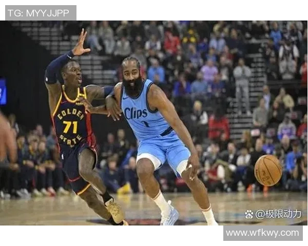 勇士球迷排队购票，季后赛热情高涨