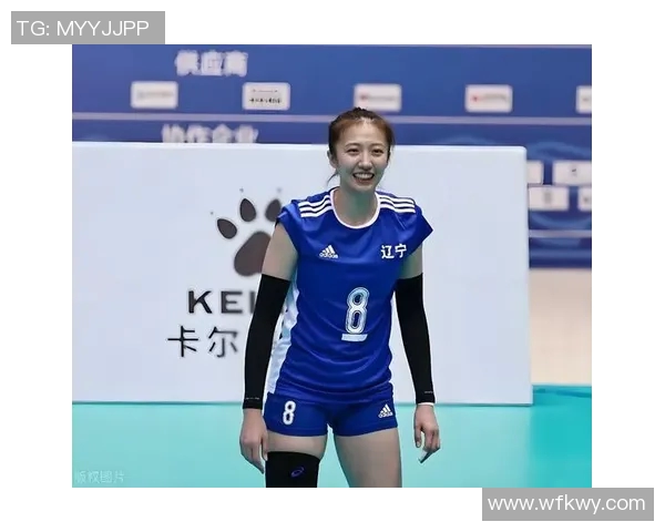 辽宁女排力克江苏豪取总冠军,主教练郎平领衔庆祝